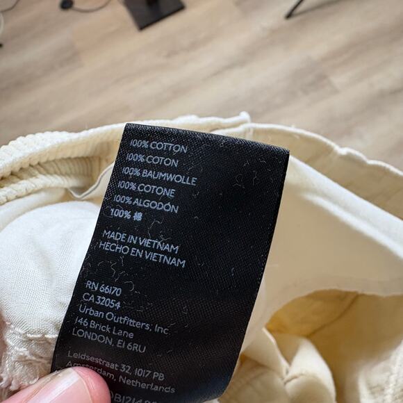 NWT‎ BDG Urban Outfitters Corduroy High & Wide Pants Women’s 29 Color Cream - Picture 6 of 9